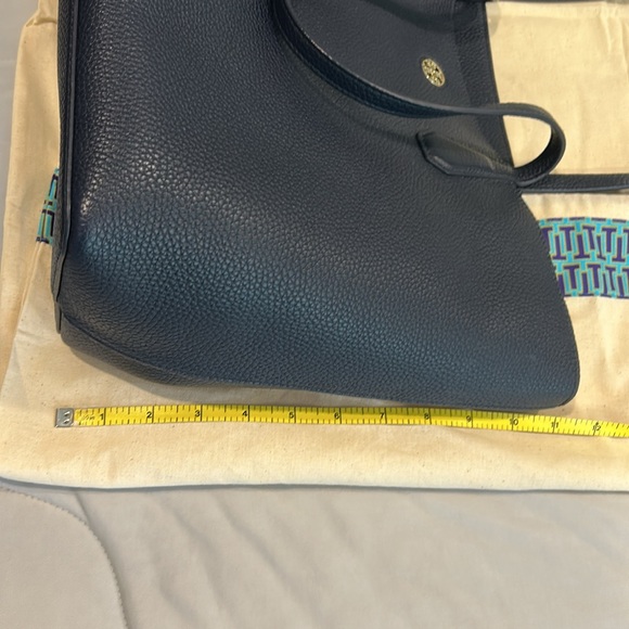 Tory Burch Perry Tote in Navy Blue with Gold Hardware - Picture 7 of 11